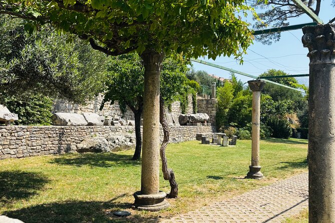 2 Day Pass with Sightseeing Bus - Split from the Bus: Panoramic Tour and Multi-language Audio (around 45 minutes)