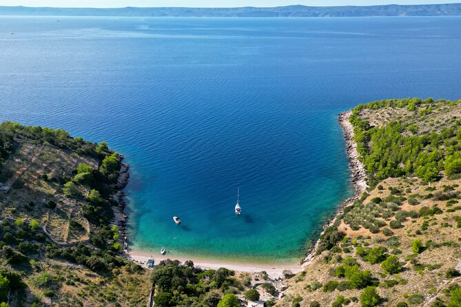 3 Islands Speedboat Tour: Golden Horn, Blue Lagoon & Jelsa Town - Why Brac Island from Makarska works so well in one day