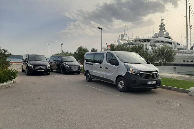 Airport shuttle - Vehicles That Match the Job: Cars, Vans, and Spacious Group Rides