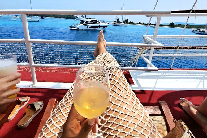 All-Inclusive Blue Lagoon & 3 Island Boat Tour with Food & Drinks - Food and drinks: what all-inclusive really means on the water