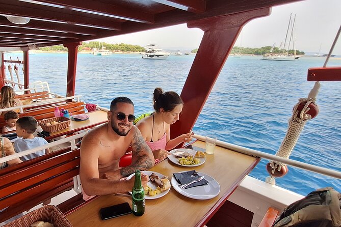 All-Inclusive Blue Lagoon & 3 Island Boat Tour with Food & Drinks - Crowding and seating: how to avoid the worst-case day