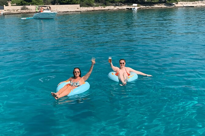 All-Inclusive Blue Lagoon & 3 Island Boat Tour with Food & Drinks - Snorkeling gear, float options, and how to plan your water time