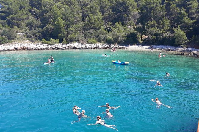 All Inclusive Brac and Solta islands swimming cruise - Drinks, food, and the Polaris comfort details that matter