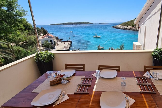 All-inclusive Gastro Blue Cave Tour from Split - Stop 2: Milna for Lunch Time, Then a Breather