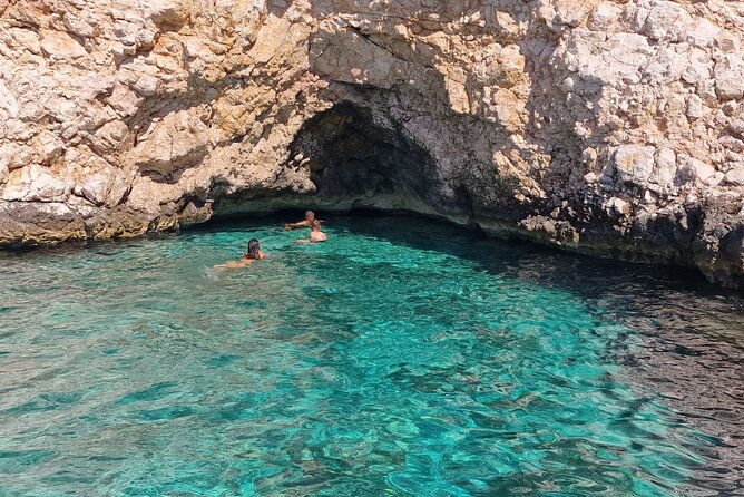 BLUE CAVE & 5 islands tour from Hvar - Palmizana Botanical Garden: Lunch Break With Sea-View Time