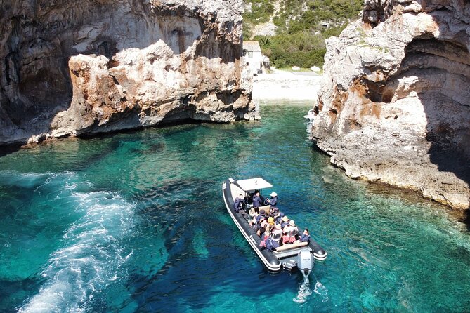 Blue Cave & 6 Islands Speedboat Tour From Split or Podstrana - Pakleni Islands and the Blue Lagoon viewpoint on the way