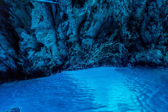 Blue Cave and Hvar 5 Islands speedboat tour | from Split&Trogir - Speedboat pace: the 11-hour island circuit from Trogir