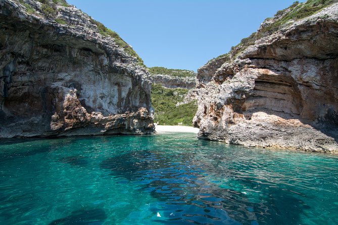 Blue Cave and Hvar 5 Islands speedboat tour | from Split&Trogir - Hvar town: using your 2 hours in Croatia’s sunniest island mood