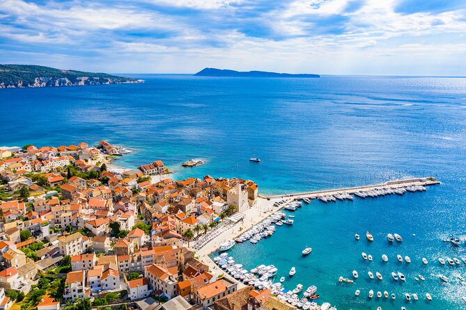 Blue Cave and Hvar 5 Islands Tour from Split - Komiža on Vis: Breakfast Time and Old Dalmatian Fishing Life