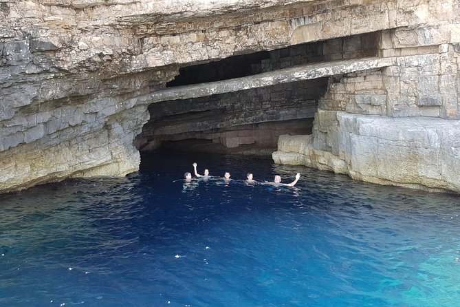 Blue Cave and Hvar Tour from Trogir - Komiža harbor: a calm hour for photos and breakfast energy