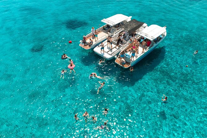 Blue Cave Full-Day Boat Tour with Hvar and 5 Islands - Stiniva Cove: a protected beach with real photo payoff