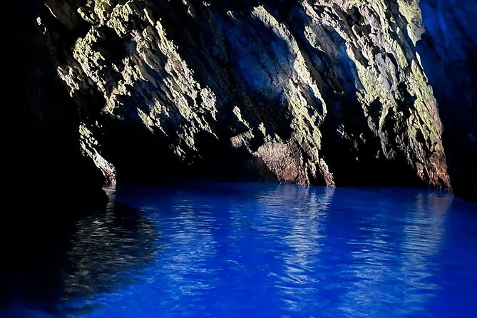 Blue Cave & Island Escape: A Unique 6-Island Adventure from Split - Vis Island stops: Komiza, Stiniva, and the best kind of “boat-only” beach