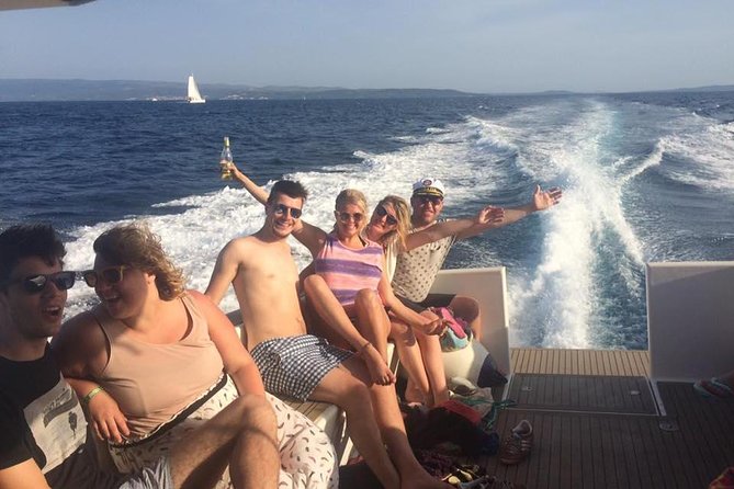 Blue Cave, Komiža, Stiniva Bay, Budikovac, Hvar Split Island Boat Tour - Boat comfort and crew help, what makes the day feel easy