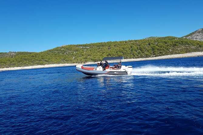 Blue cave private tour from Hvar - Your skipper experience: Toni, good humor, and a day that moves