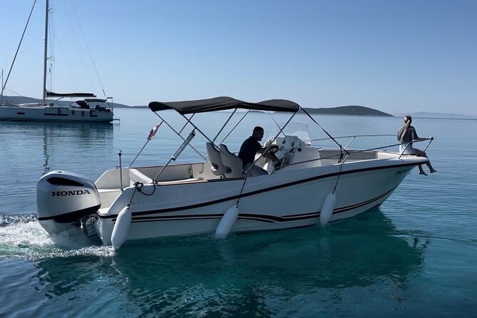 Blue Lagoon and 3 Islands Speedboat Tour from Trogir - How this speedboat day from Trogir really works