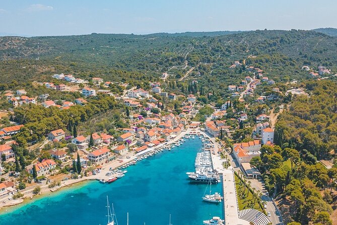 Blue Lagoon and 3 Islands Speedboat Tour from Trogir - Stop 2: Solta Island and Maslinica for an easy village hour