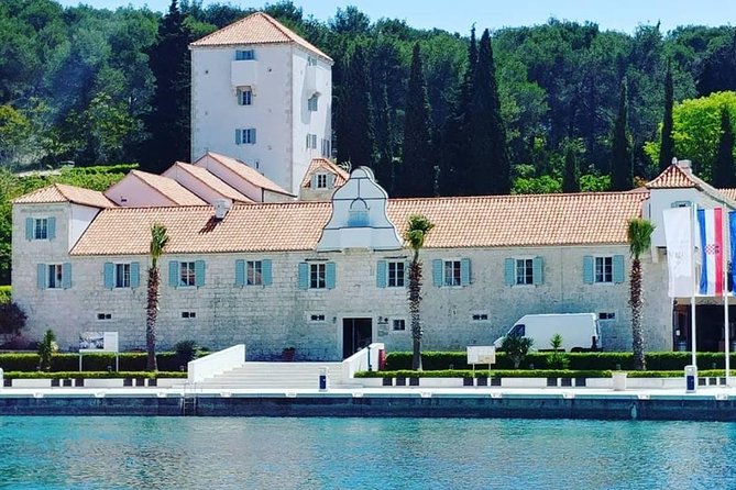 Blue Lagoon and Solta Island from Split-Private Tour - Stop 1: Klaric Nautika and the quick start you want