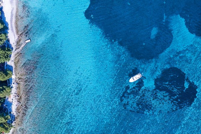 Blue Lagoon and Trogir Half-Day Speedboat Tour from Split - Skippers, music, and boat comfort: why the experience feels easy