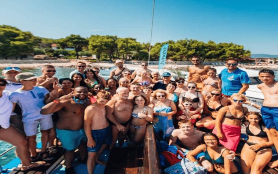 Blue Lagoon Boat Tour from Trogir with Lunch and Drinks - Split free time: how to use your hour well