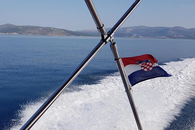 "Blue Lagoon" Half day Chill out tour from Trogir - Maslinica Station: Island Time That Breaks Up the Day