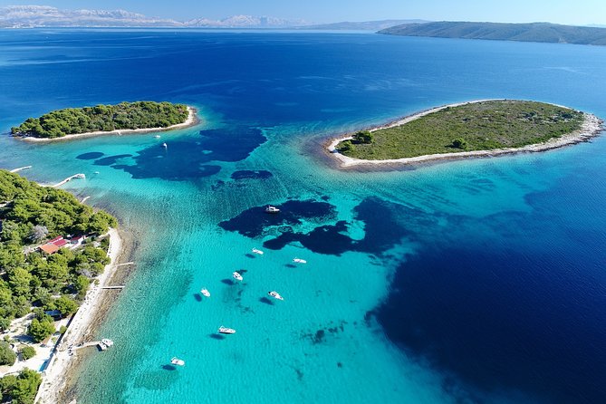 Blue Lagoon & Maslinica half day tour from Trogir - Meeting point reality check (so you do not miss the boat)