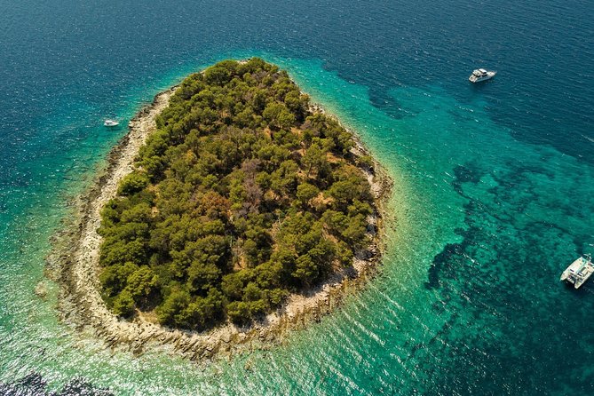 Blue Lagoon & Maslinica half day tour from Trogir - Blue Lagoon and Krknjasi Bay: the water portion that matters