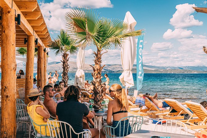 Blue Lagoon Private Tour from Trogir - LUNCH IN THE RESTAURANT INCLUDED - The morning cruise: islands, welcome drink, and calm momentum