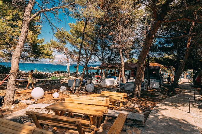 Blue Lagoon Private Tour from Trogir - LUNCH IN THE RESTAURANT INCLUDED - Price and value: what you really pay for