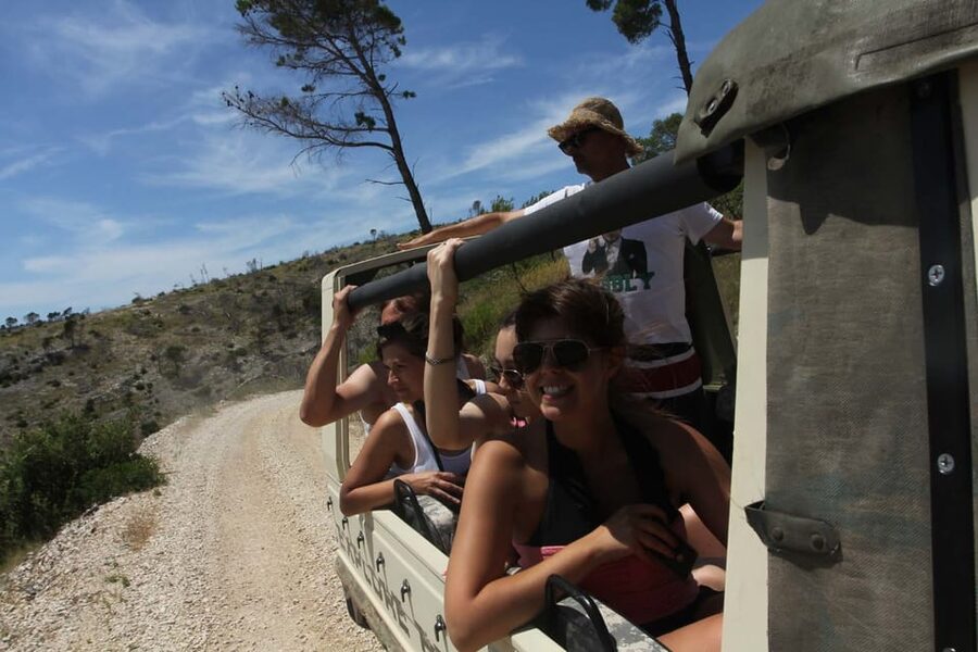 Brač: Island Exploration Tour by Four-Wheel Drive Jeep - Practical Tips Before You Go