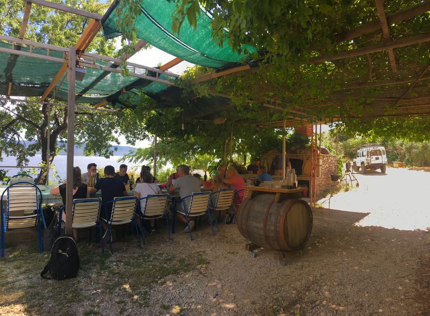 Brač: Island Exploration Tour by Four-Wheel Drive Jeep - Milna Hills Lunch at a Family Winery, Then Donji Humac Quarry