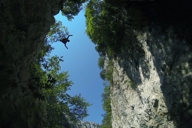 Canyoning basic on Cetina river from Omiš - Rapids, rock walls, and the 150-meter canyon factor