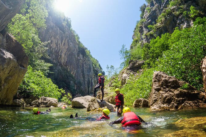 Canyoning on Cetina River from Split or Šestanovac - Stop in Omis Cetina Canyon: the 100 m tunnel and the canyon funnel effect