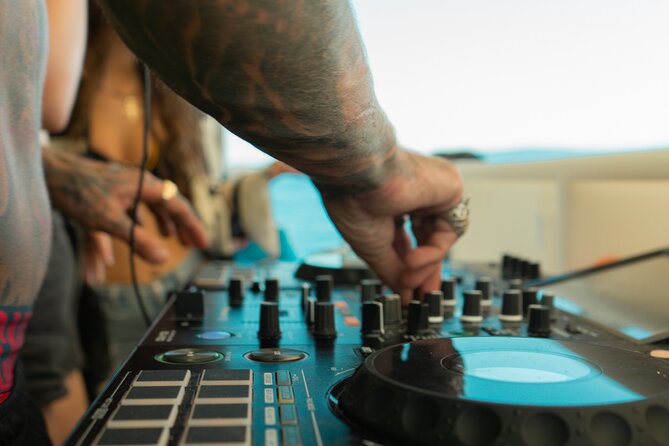 Captain’s Boat Party Split–Blue Lagoon Swim Stop + Free Shots &DJ - The cruise to Blue Lagoon: what the sailing part is really for