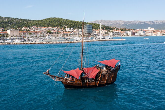 Columbo's Pirate Ship "Santa Maria" - Split Panoramic & Sunset Tour - Sunset timing: what changes when the light hits the water