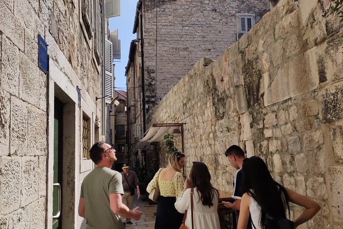 Controversies behind Split and Croatia-Anthropologist guide - Trg Braće Radić: the old Venetian square and the Ottoman frontier story