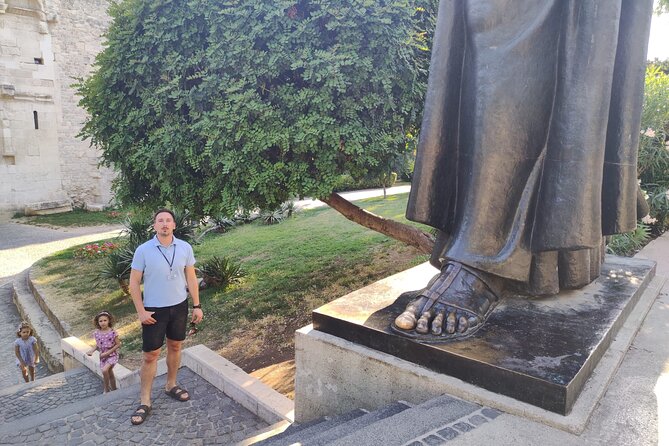 Controversies behind Split and Croatia-Anthropologist guide - Narodni trg under your feet: human remains and later “infamous” events