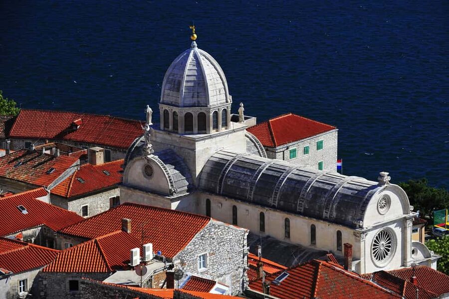 Dalmatian Delights: Food & Wine Tour from Split or Trogir - Getting oriented in Šibenik, including St. Jacob’s Cathedral