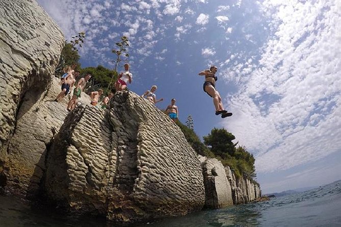 Deep Water Solo and Cliff Jumping Tour in Split - Key Points at a Glance