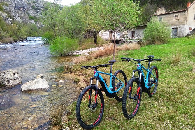 Electric bike - day rentals Split, Sinj - Getting your wheels: meeting point, delivery, and the Split to Sinj zone