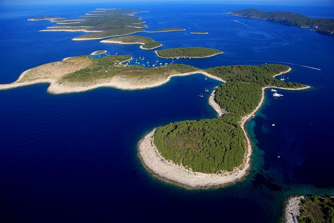 Exclusive Private Tour: Red Rocks & Pakleni Islands - Dubovica Beach: Quiet Water, Pebbles, and a Small Underwater Challenge
