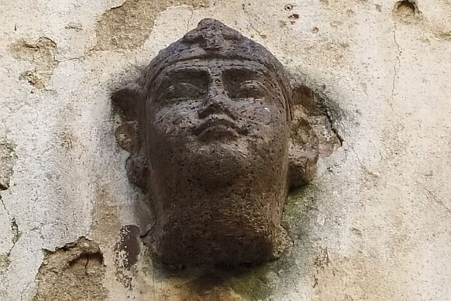 Experience Split History Walking Tour With Local Historian - Golden Gate Meeting Point and Gregory of Nin, Fast Orientation