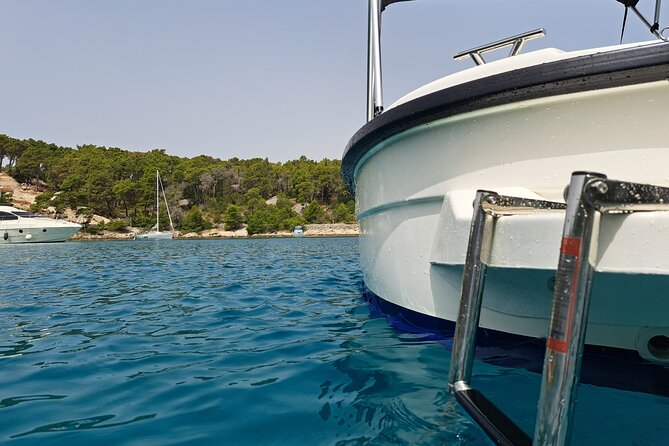 Explore the West coast of the island Brac by BETINA boat - Milna as a turning point: ending near the place you started
