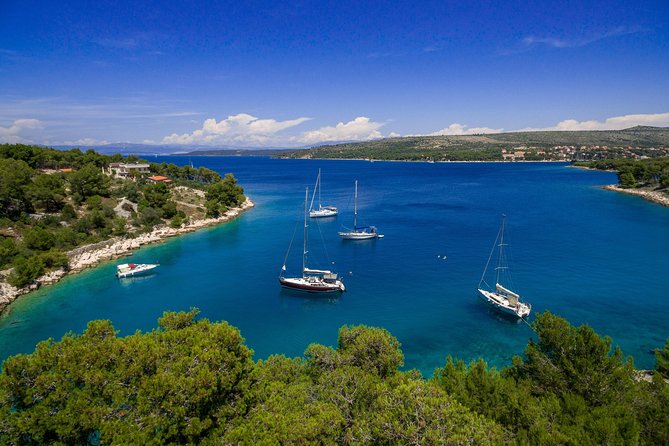 Explore west side of island Brač with Pasara boat - Traditional Dalmatian boat - Why this Pasara boat rental beats a fixed tour