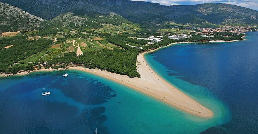 From Brač: Panoramic Flight over Brač, Hvar, Šolta, & Split - Key moments that make this flight worth it