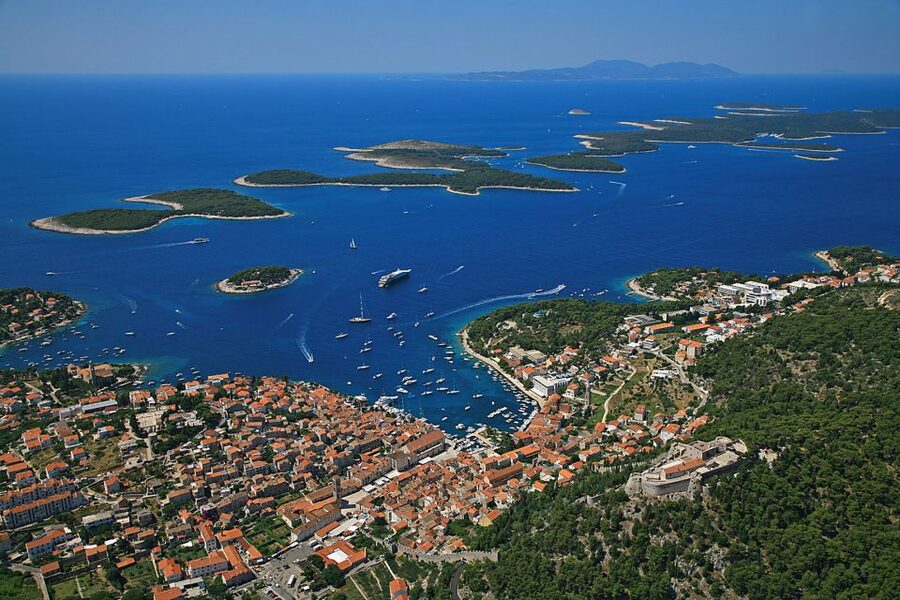 From Brač: Panoramic Flight over Brač, Hvar, Šolta, & Split - From Zlatni rat to Hvar: why the coastline looks different from the air