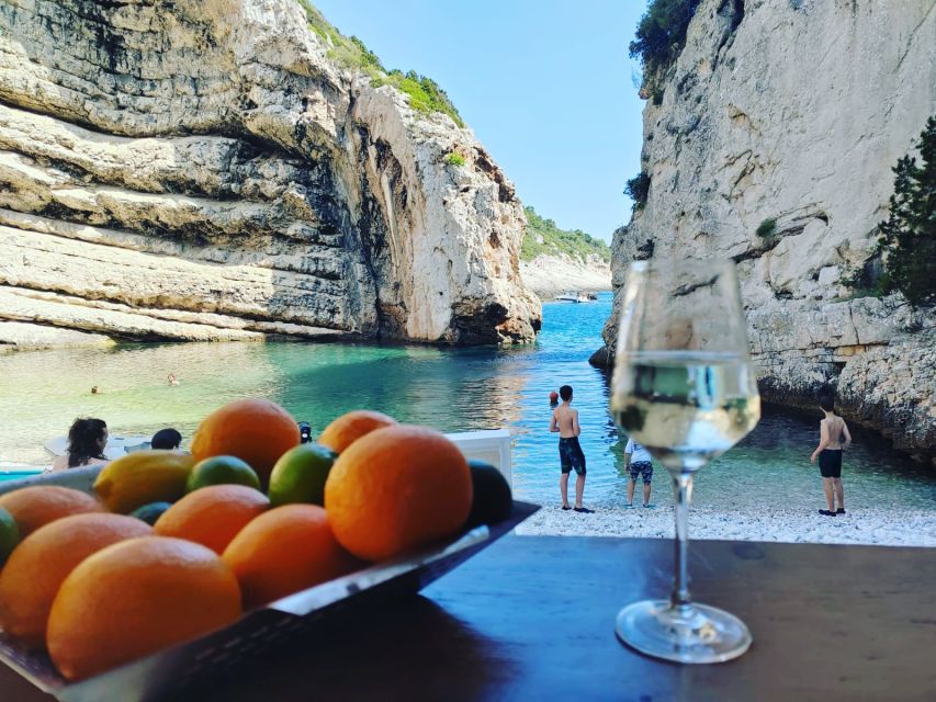 From Hvar: Blue Cave and 5 Islands Boat Tour - Getting on the right boat in Hvar (and what the ride is like)