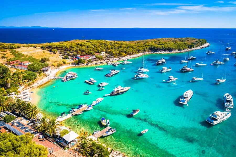 From Hvar: Blue Cave, Green Cave & 5 Islands Speedboat Tour - Pakleni Islands and Palmižana: beach time on the return