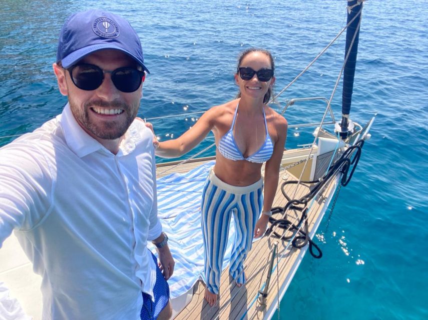 From Hvar: Boat Tour to Pakleni Islands on a Comfort Yacht - Getting to the yacht in Hvar, and what boarding really means
