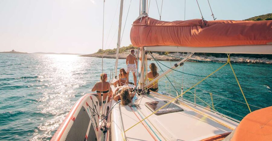 From Hvar: Pakleni Islands & Red Rocks Comfort Sailboat Tour - Key points before you go