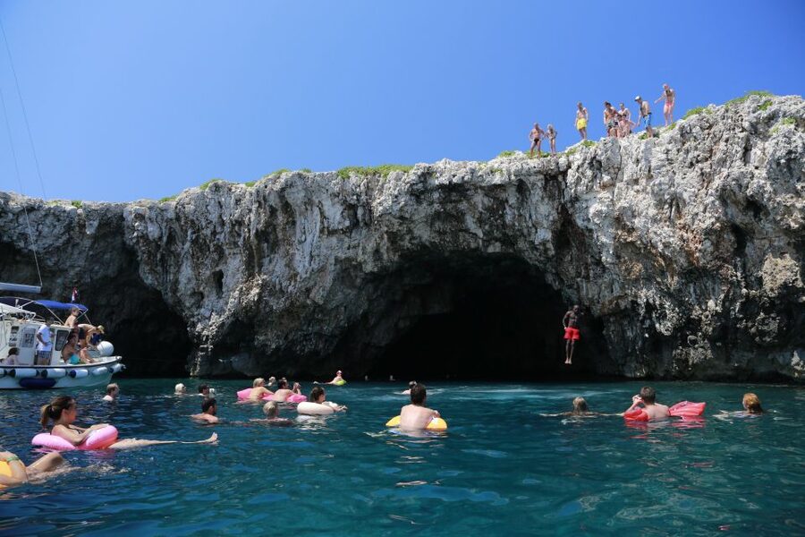 From Hvar: Pakleni Islands & Red Rocks Comfort Sailboat Tour - Price and value: what $176 covers in practice